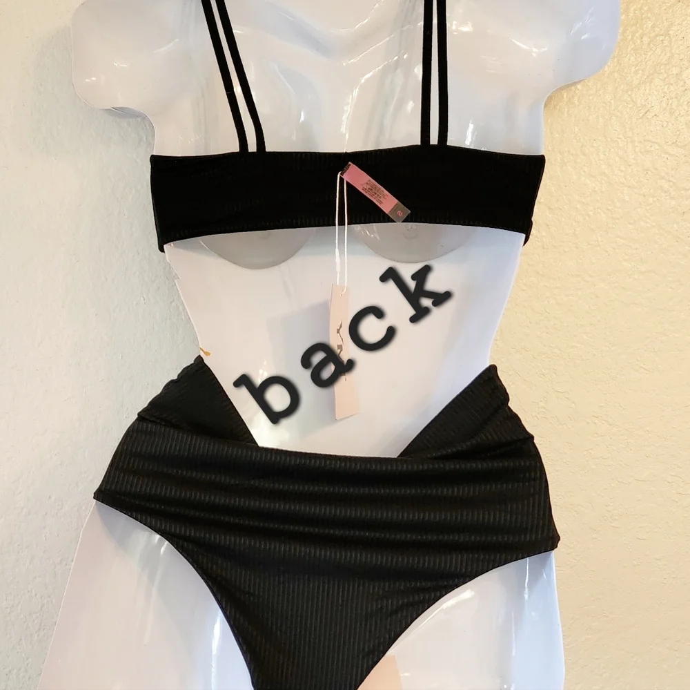 Bikini - Picture 3 of 4